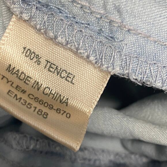 Cloth & Stone Womens Chambray Jumpsuit Size S Blue Tencel V Neck Capri Summer - Picture 10 of 11